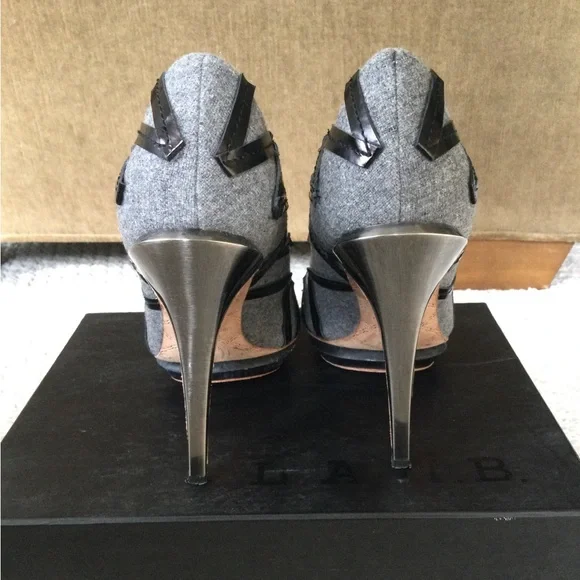 L.A.M.B. Gaili heels - Picture 4 of 7